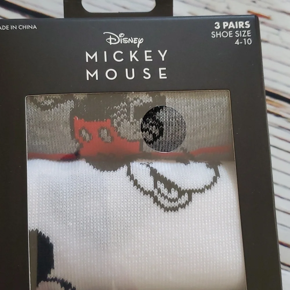 🆕️ CUTE DISNEY MICKEY MOUSE BOXED CREW SOCKS (3 PAIRS) ❤️🖤